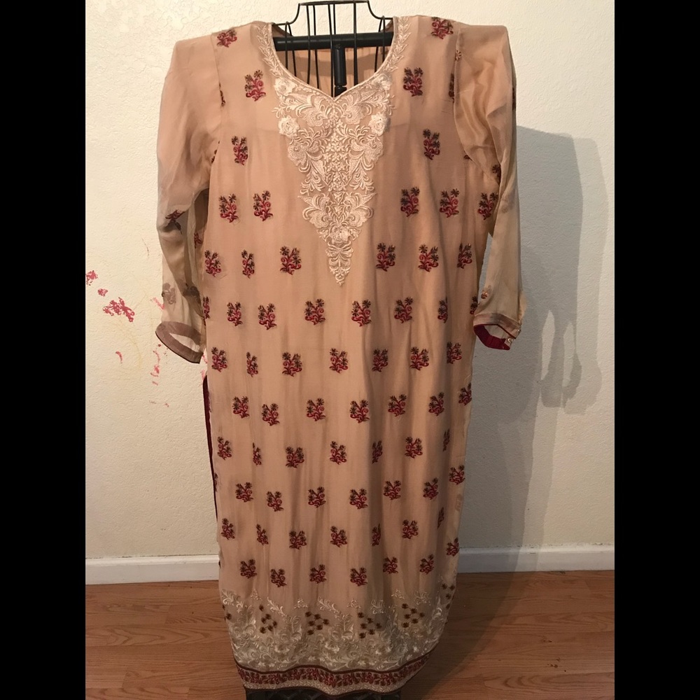 Pakistani Salwar Kameez